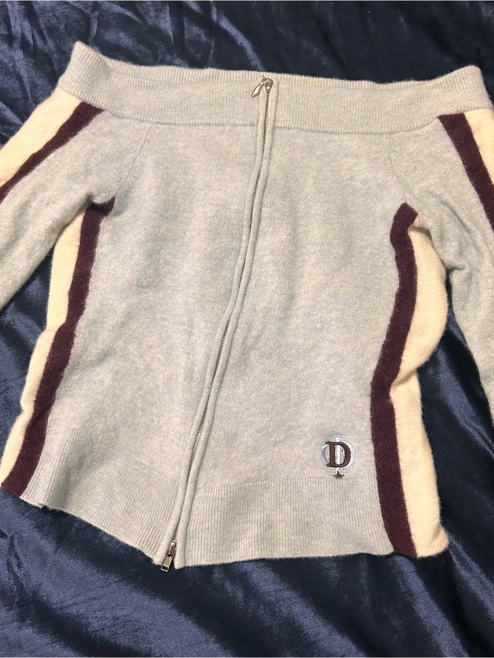 Women’s Light Gray Zip-Up Hoodie with Stripe Sleeve Detail